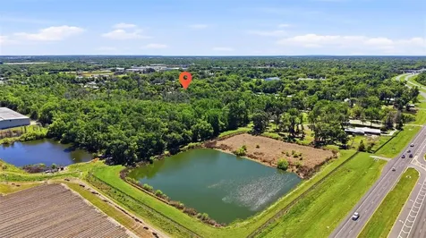 1004 Oakland Heights Avenue Plant City FL 33563