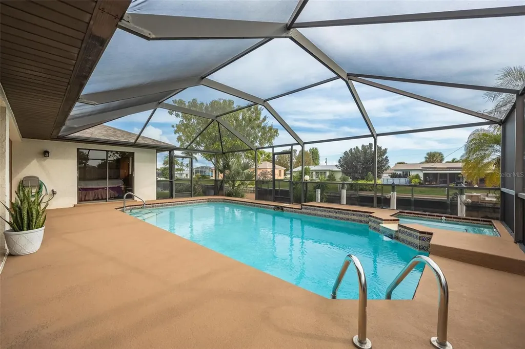 1719 W Bluewater Terrace North Fort Myers FL 33903