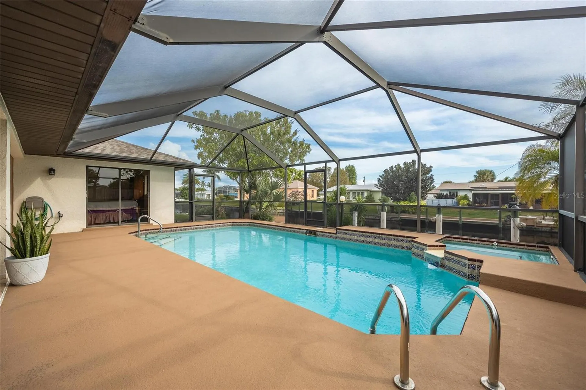 1719 W Bluewater Terrace North Fort Myers FL 33903