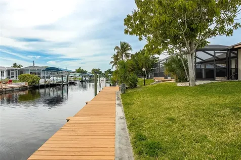 1719 W Bluewater Terrace North Fort Myers FL 33903
