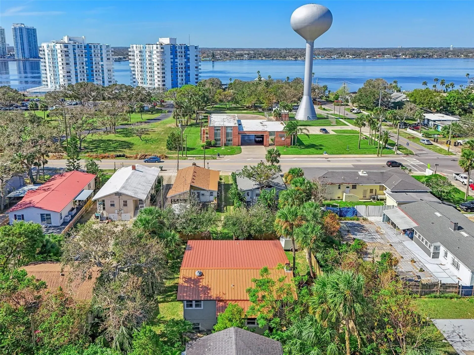 934 N Halifax Avenue Daytona Beach FL 32118