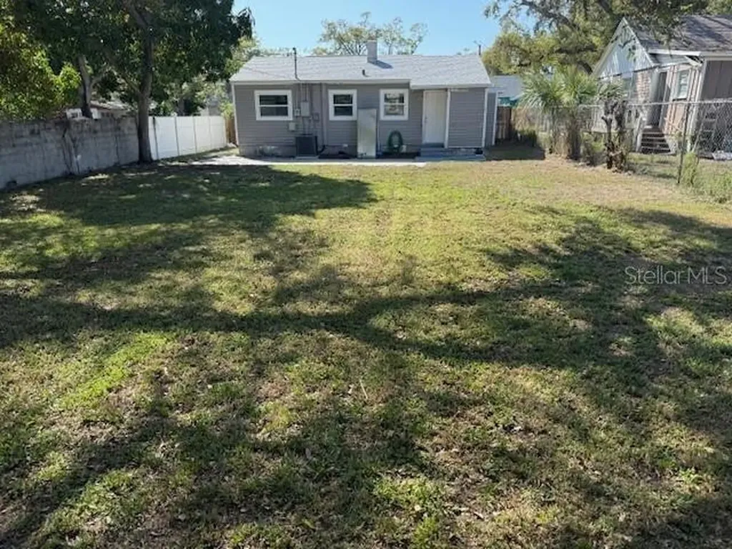 2020 13th Street S St Petersburg FL 33705