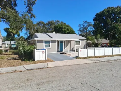 2020 13th Street S St Petersburg FL 33705