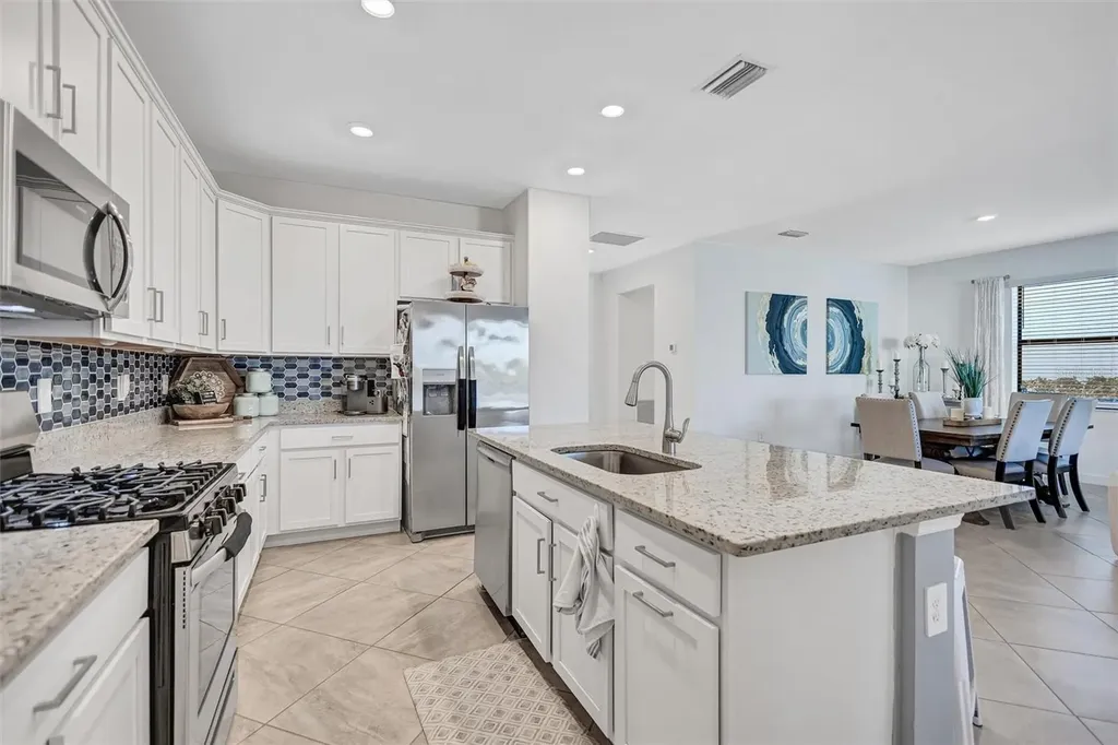 15531 Islandwalk Avenue Lakewood Ranch FL 34211