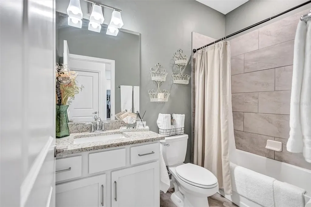 15531 Islandwalk Avenue Lakewood Ranch FL 34211