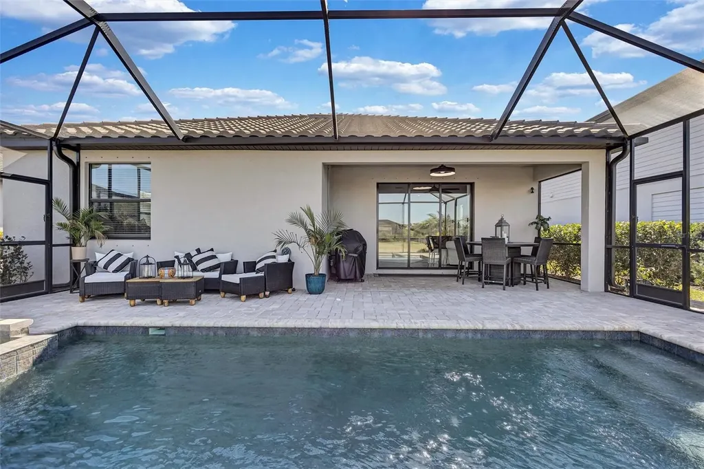 15531 Islandwalk Avenue Lakewood Ranch FL 34211