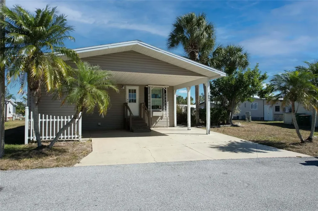 2100 Kings Highway Lane Port Charlotte FL 33980