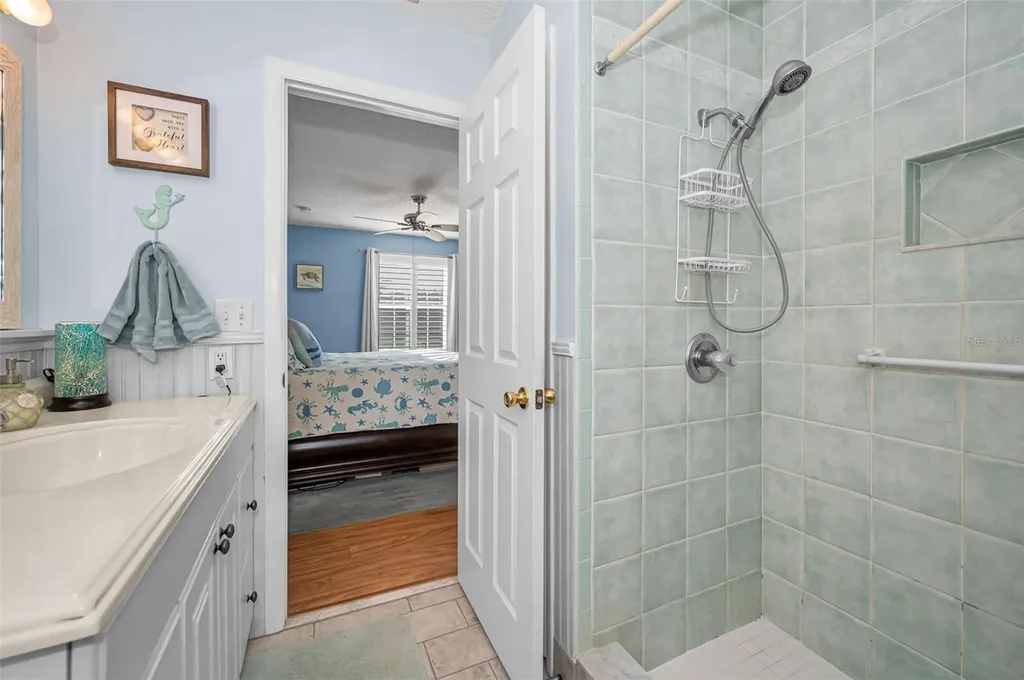3958 37th Street S St Petersburg FL 33711
