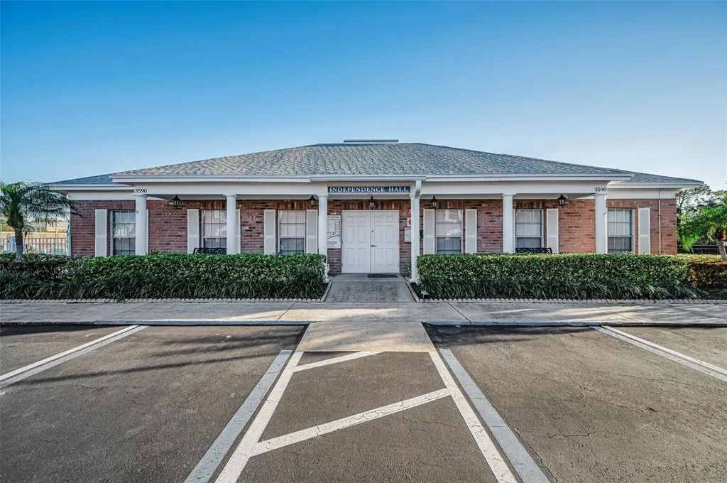 3958 37th Street S St Petersburg FL 33711