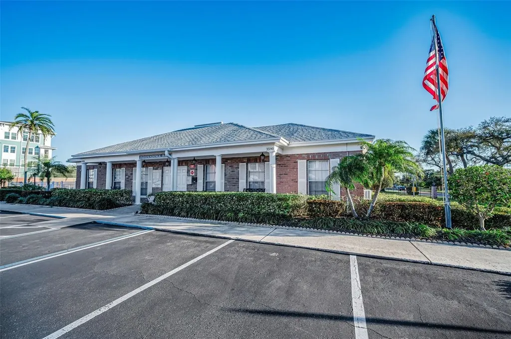 3958 37th Street S St Petersburg FL 33711