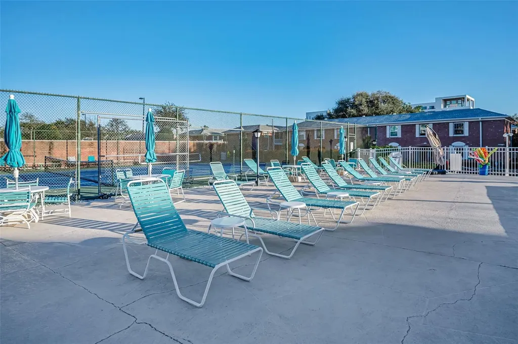 3958 37th Street S St Petersburg FL 33711