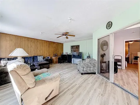 8341 43rd Way N Pinellas Park FL 33781