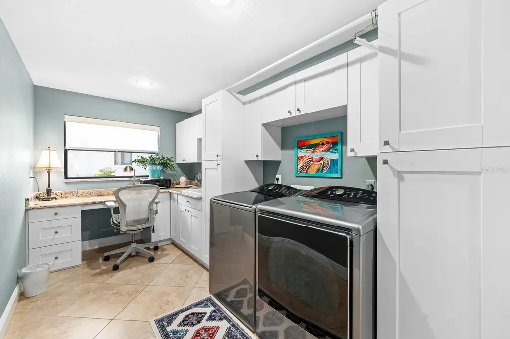 1812 Pine Hill Drive Safety Harbor FL 34695