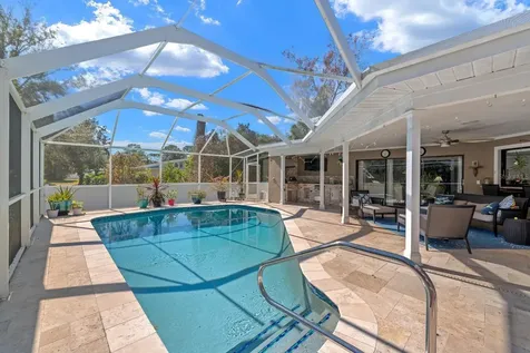 1812 Pine Hill Drive Safety Harbor FL 34695