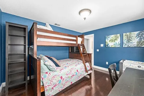 1812 Pine Hill Drive Safety Harbor FL 34695