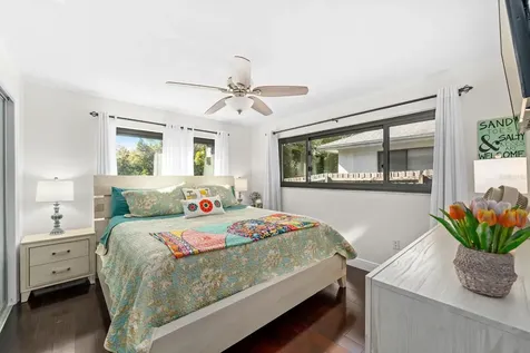 1812 Pine Hill Drive Safety Harbor FL 34695