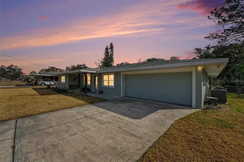 5811 Lake Breeze Avenue Lakeland FL 33809