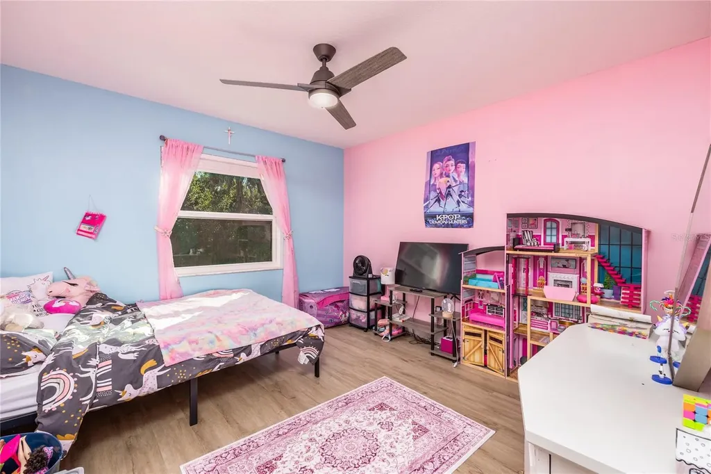 9693 58th Street N Pinellas Park FL 33782