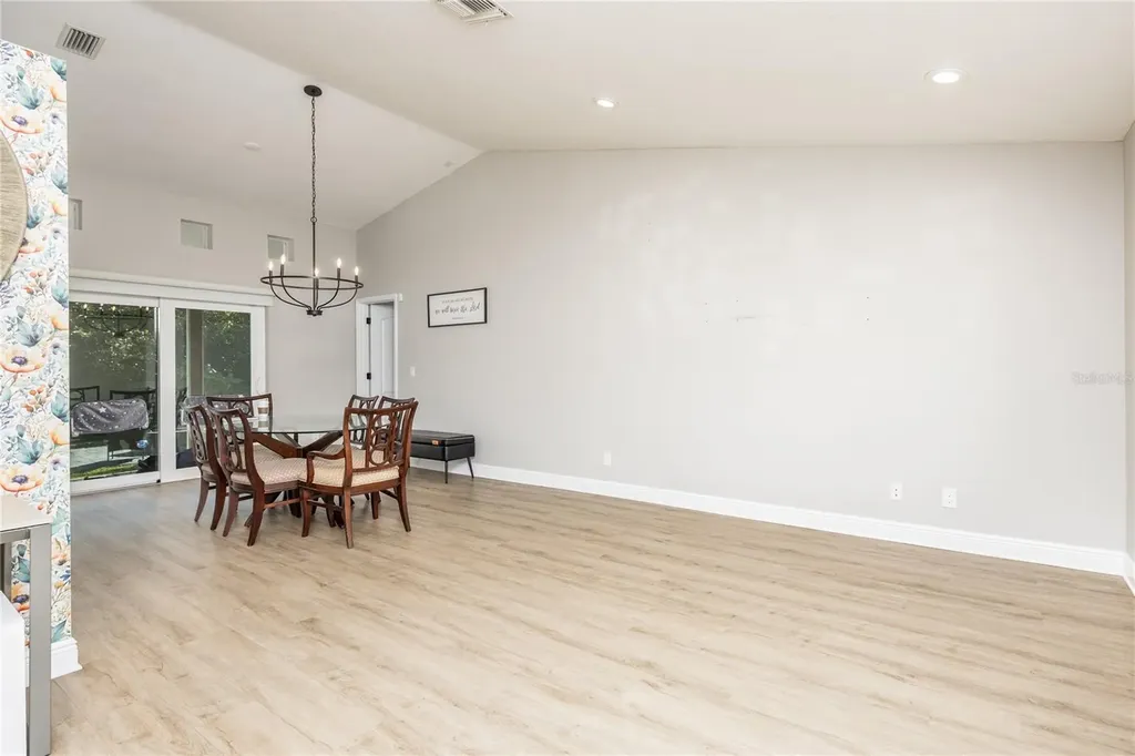 9693 58th Street N Pinellas Park FL 33782
