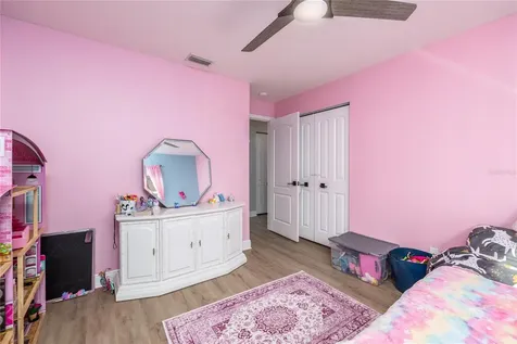 9693 58th Street N Pinellas Park FL 33782