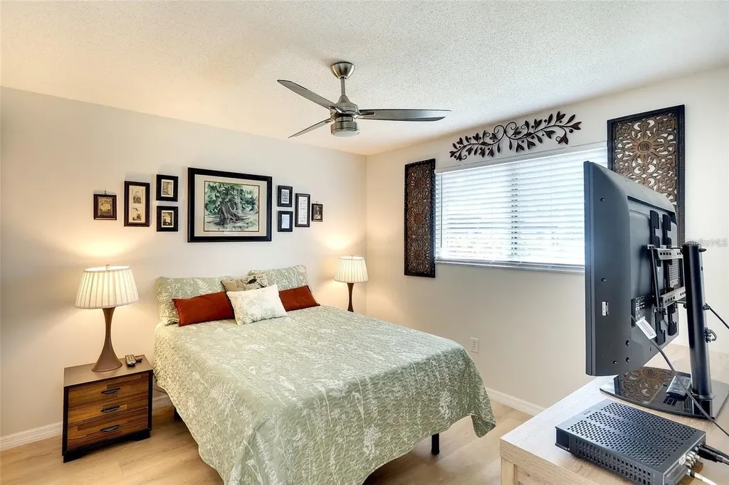 6024 28th Street W Bradenton FL 34207