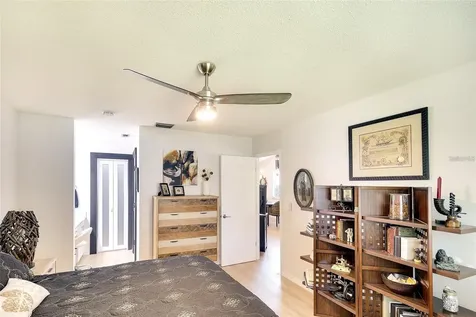 6024 28th Street W Bradenton FL 34207
