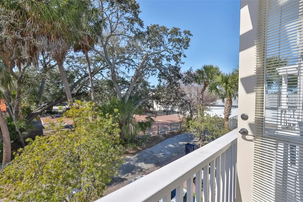 107 S Packwood Avenue Tampa FL 33606