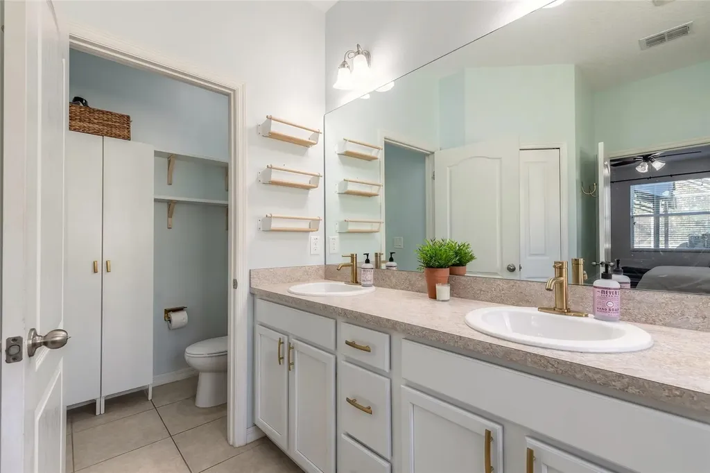 1215 Cap Diville Avenue Port Orange FL 32129