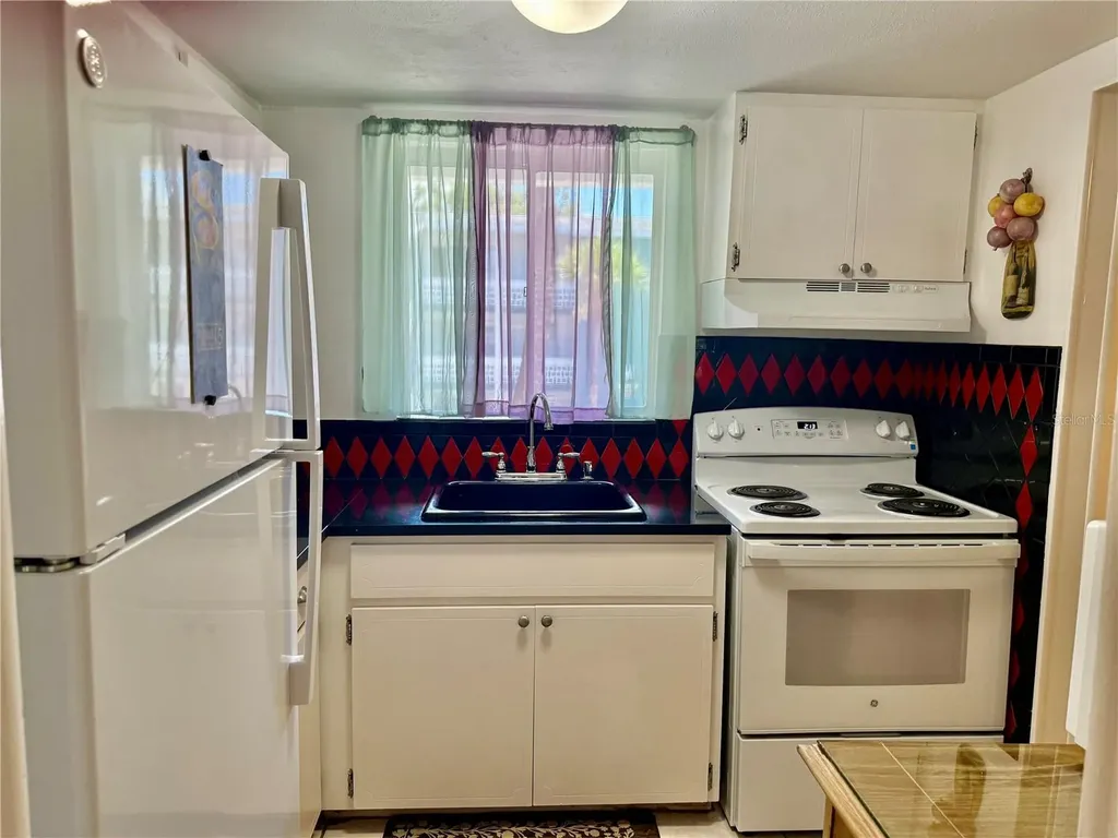 1825 Restful Drive Bradenton FL 34207