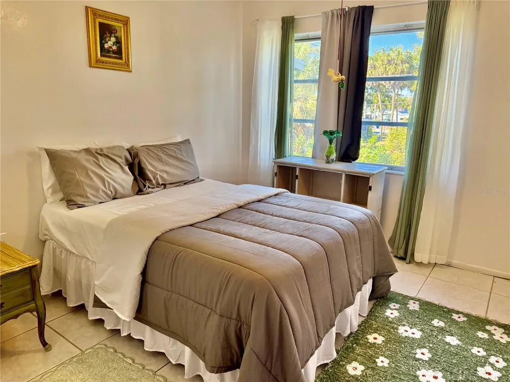 1825 Restful Drive Bradenton FL 34207