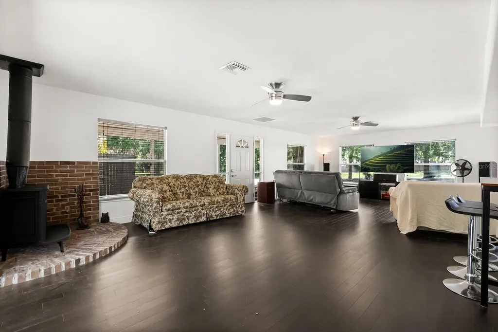7247 Treasure Island Road Leesburg FL 34788