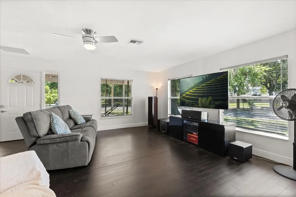 7247 Treasure Island Road Leesburg FL 34788