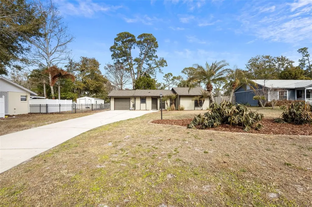 286 Valencia Road Debary FL 32713