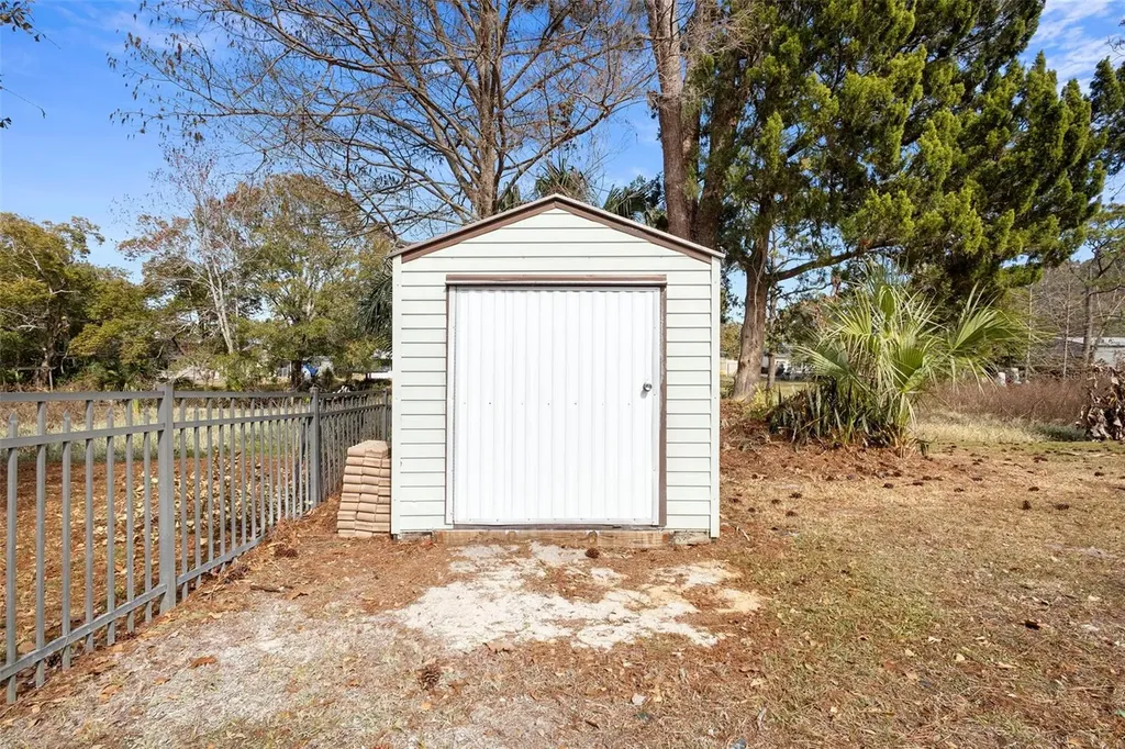 286 Valencia Road Debary FL 32713