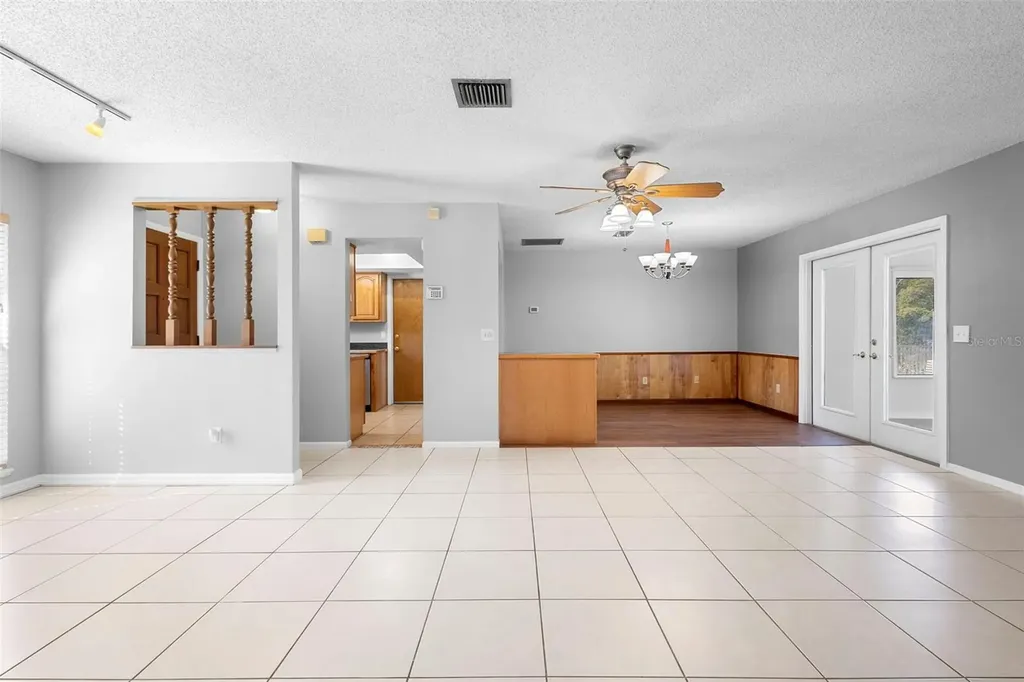286 Valencia Road Debary FL 32713