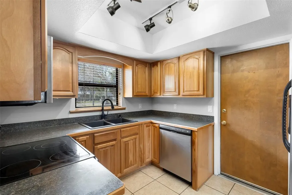 286 Valencia Road Debary FL 32713