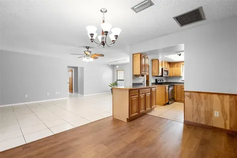286 Valencia Road Debary FL 32713