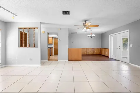 286 Valencia Road Debary FL 32713