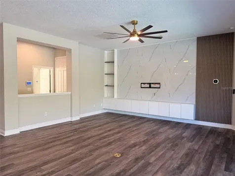 7004 Mainland Avenue Apollo Beach FL 33572