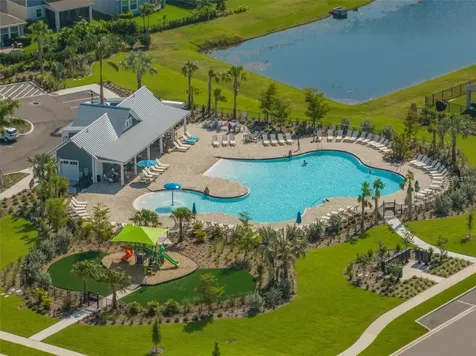 7004 Mainland Avenue Apollo Beach FL 33572