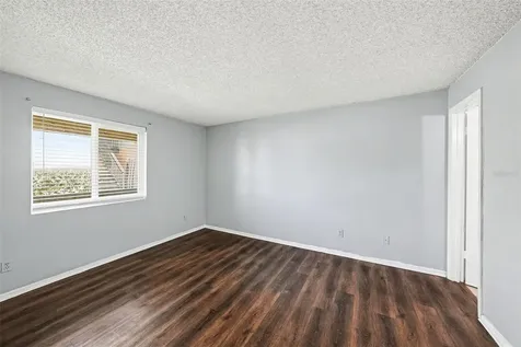 550 Golden Raintree Place Brandon FL 33510