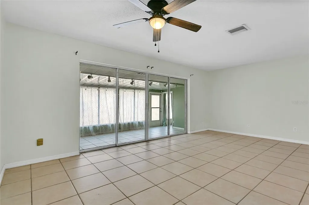 561 E Orange Street Altamonte Springs FL 32701