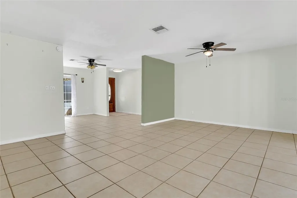 561 E Orange Street Altamonte Springs FL 32701
