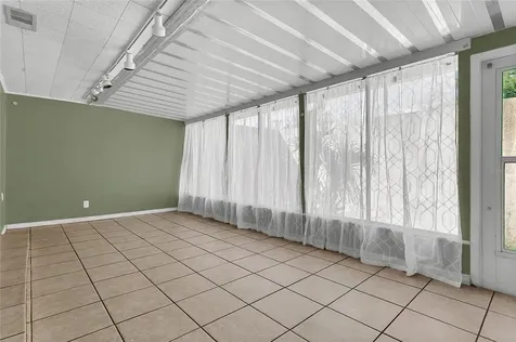 561 E Orange Street Altamonte Springs FL 32701
