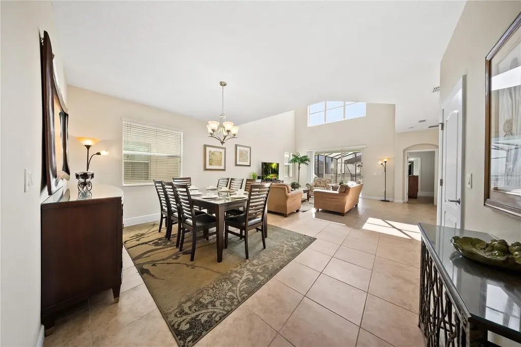 8960 Bismarck Palm Road Kissimmee FL 34747