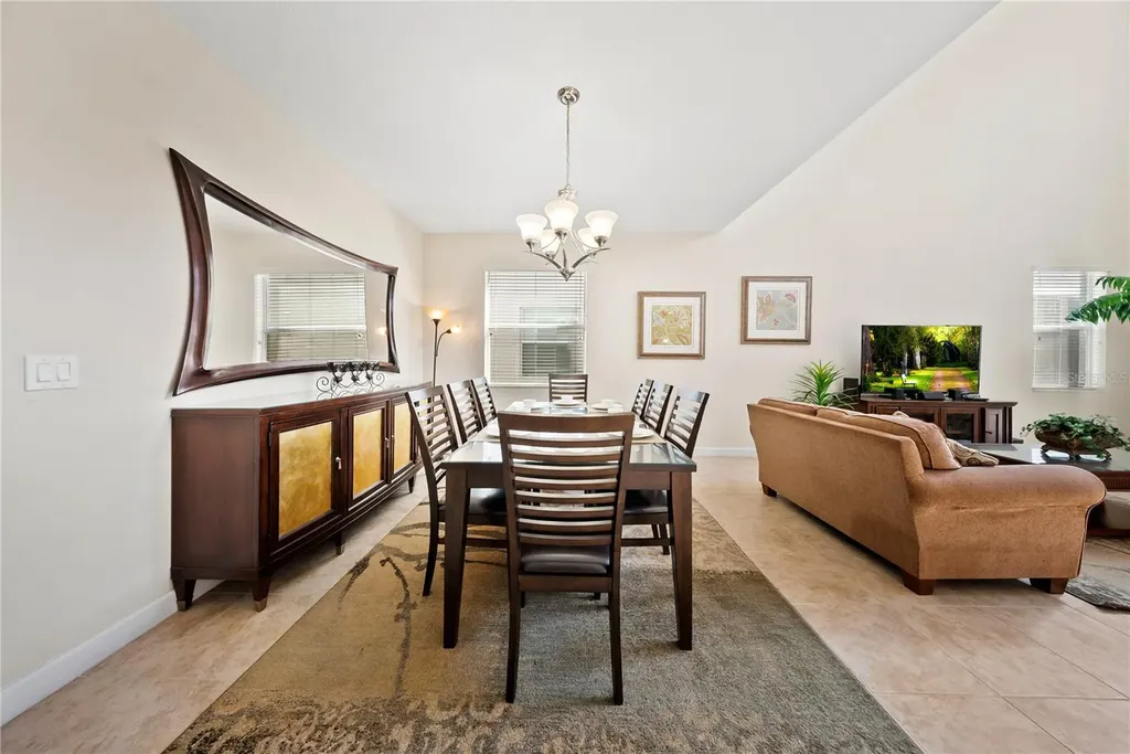 8960 Bismarck Palm Road Kissimmee FL 34747