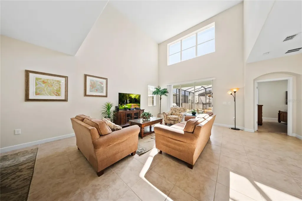 8960 Bismarck Palm Road Kissimmee FL 34747