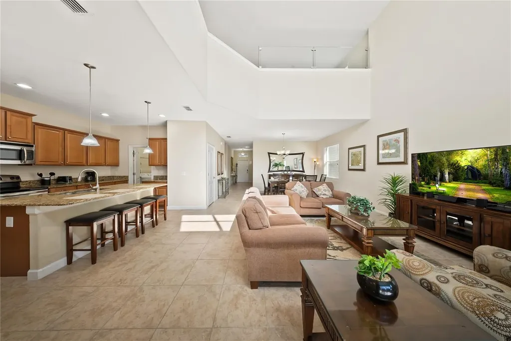 8960 Bismarck Palm Road Kissimmee FL 34747