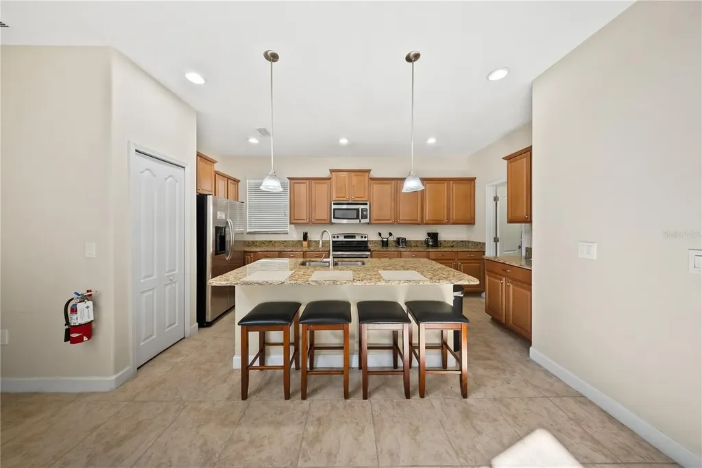 8960 Bismarck Palm Road Kissimmee FL 34747