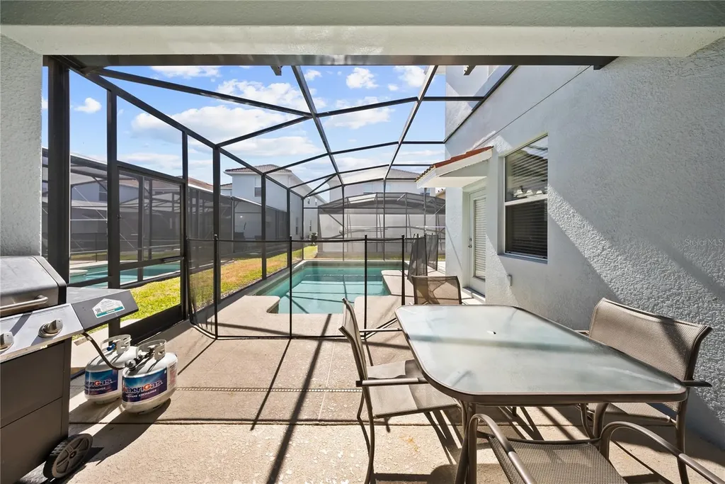 8960 Bismarck Palm Road Kissimmee FL 34747